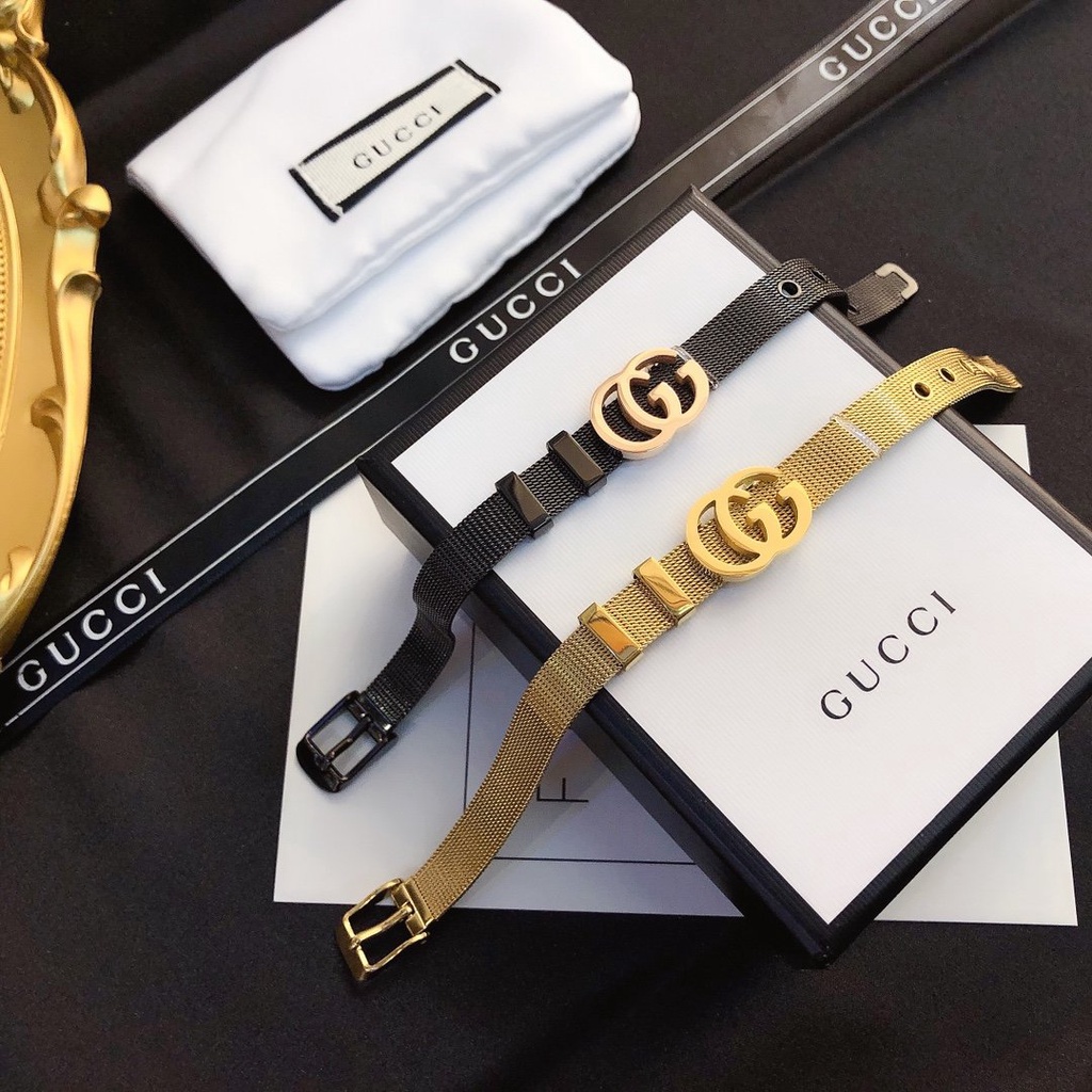 Vòng Tay Gucci Bằng Thép Titan Họa Tiết Hai Chữ GG