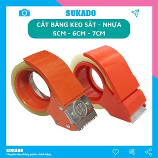 Cắt băng keo sắt nhựa 5cm cầm tay. Dụng cụ cắt băng keo tiện dụng SUKADO