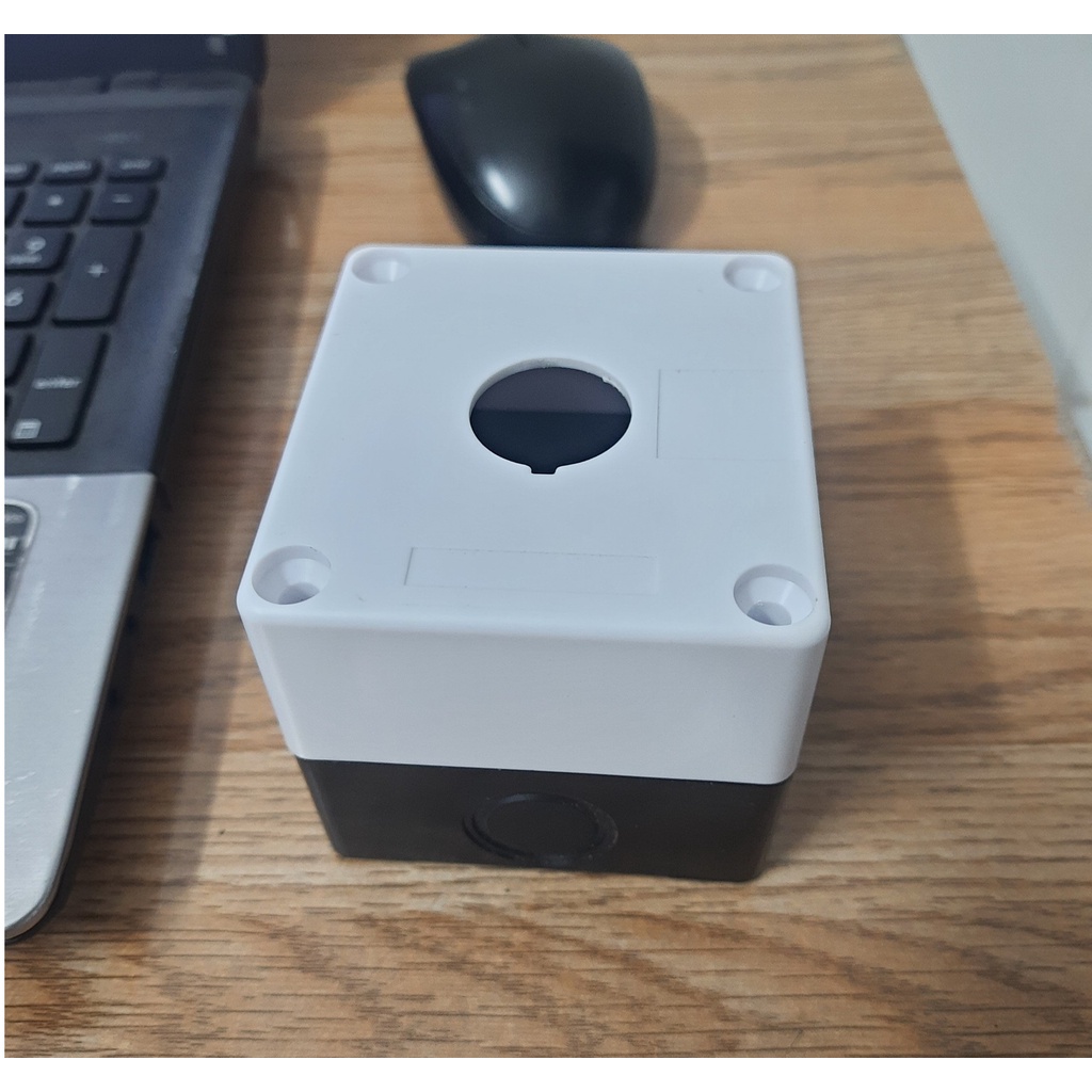 Hộp box nhựa 1,2,3,4 lỗ khoét phi 22 để gắn nút nhấn, đèn báo, công tắc