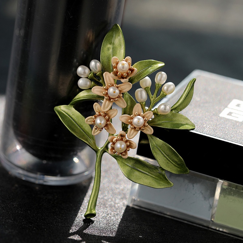 Trâm Cài Áo Hình Hoa Lily Đính Ngọc Trai Phong Cách Baroque Cổ Điển