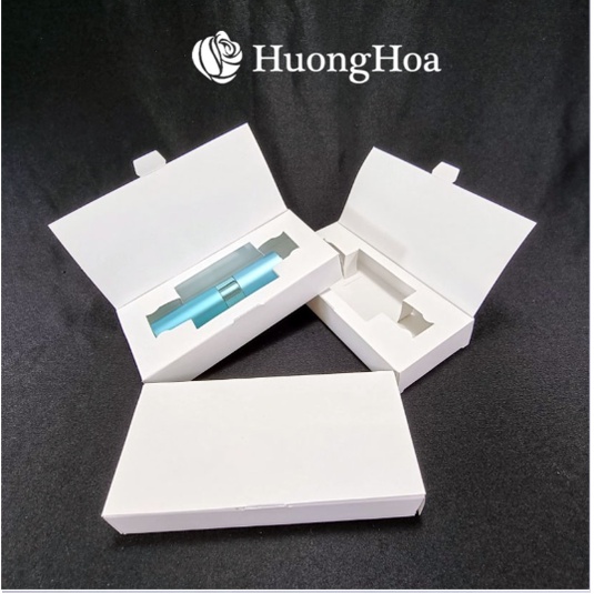 Hộp giấy cao cấp màu trắng mã 4