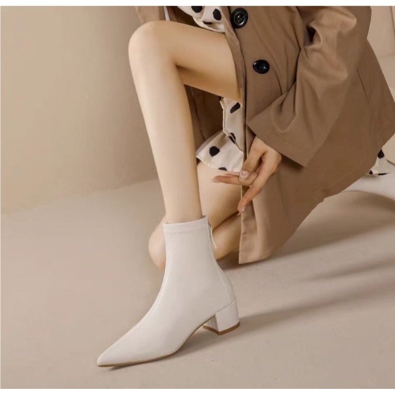 Giày Boots Martin Gót Dày Mũi Nhọn Thời Trang Cá Tính