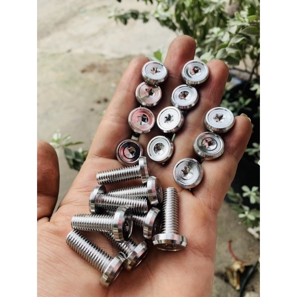 Ốc inox 304 salaya mẫu V6 trơn