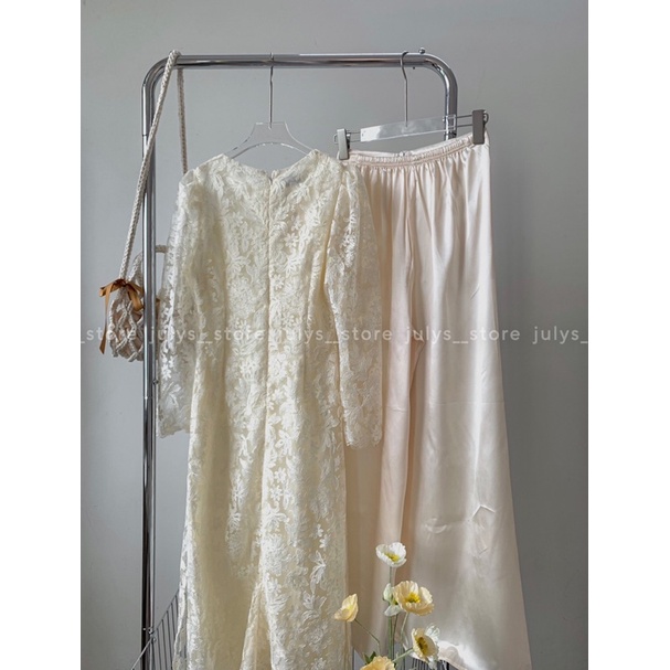 Áo dài hoa ren cut out hở vai 205