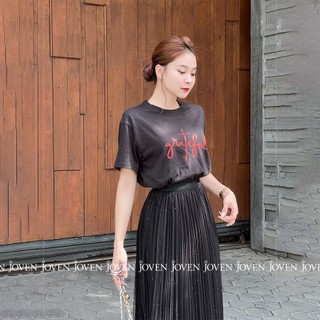 Chân váy xếp ly nhung đen Joven
