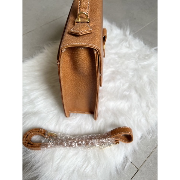 Túi xách nữ Courriege