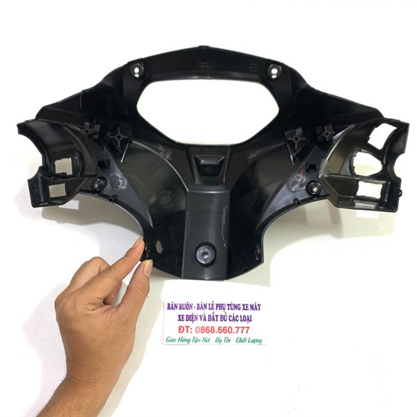Gáy, ốp nhựa sau tay lái Blade Số 110 các đời Zin Honda - 53250K57A00ZA