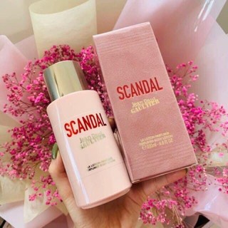 Sữa dưỡng thể nước hoa 𝐋𝐨𝐭𝐢𝐨𝐧 𝐉𝐞𝐚𝐧 𝐏𝐚𝐮𝐥 𝐆𝐚𝐮𝐥𝐭𝐢𝐞𝐫 𝐒𝐜𝐚𝐧𝐝𝐚𝐥 𝟐𝟎𝟎𝐦l