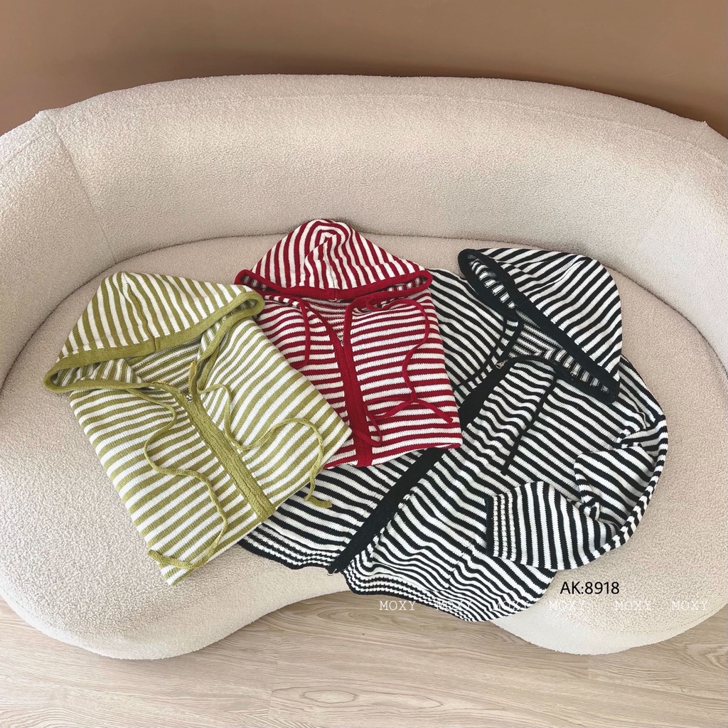 SP008918 - Áo khoác len nón