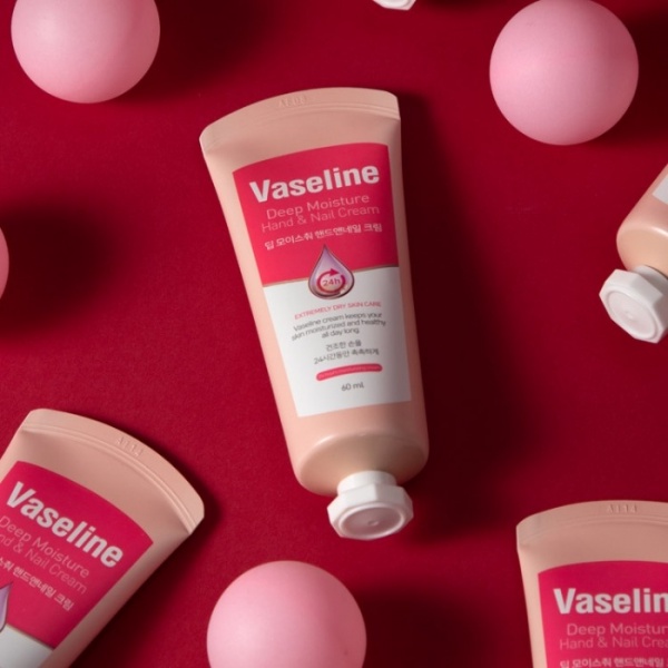 Kem Dưỡng Da Tay & Móng Cấp Ẩm Da VASELINE 24H Deep Moisture Hand & Nail Cream 60ml