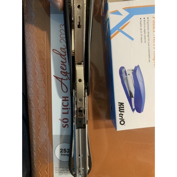 Dập ghim dùng đạn no10 có lò xo trợ lực KW-triO