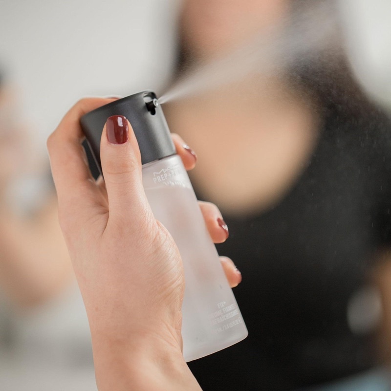 Xịt khoá nền lâu trôi MAC Prep + Prime Fix