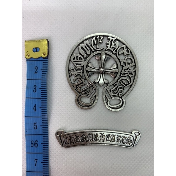 Logo Chrome Heart mạ bạc cao cấp dùng custom quần áo, balo, ví.