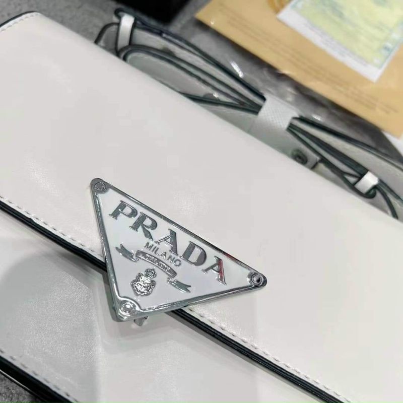 TÚI PRADA KẸP NÁCH KHÓA TAM GIÁC THỜI TRANG FULL BOX SEAL