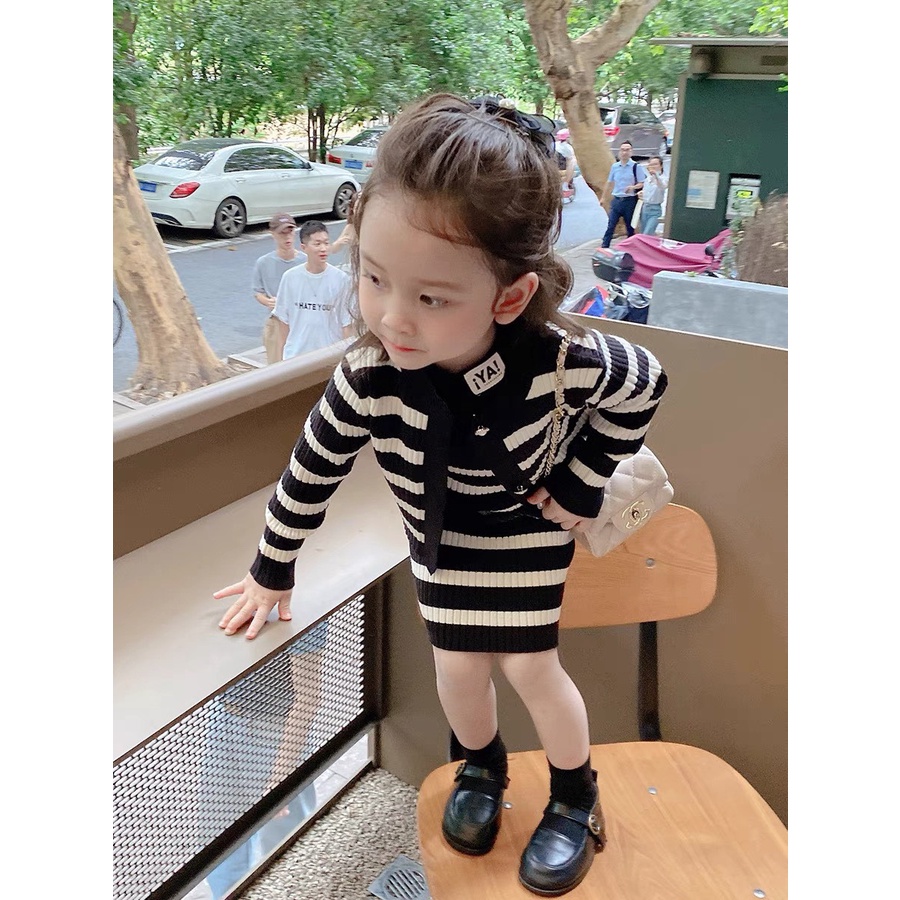 SALE ÁO KHOÁC JEAN KÈM VÁY KẺ BÉ GÁI XINH XẮN SIZE 10-18KG