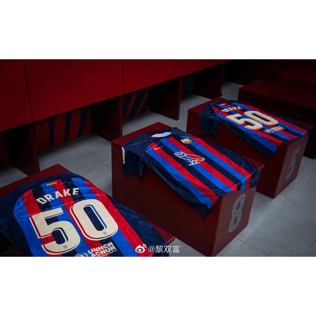Áo Bóng Đá Thể Thao In Logo Barcelona Cổ Điển 22-23