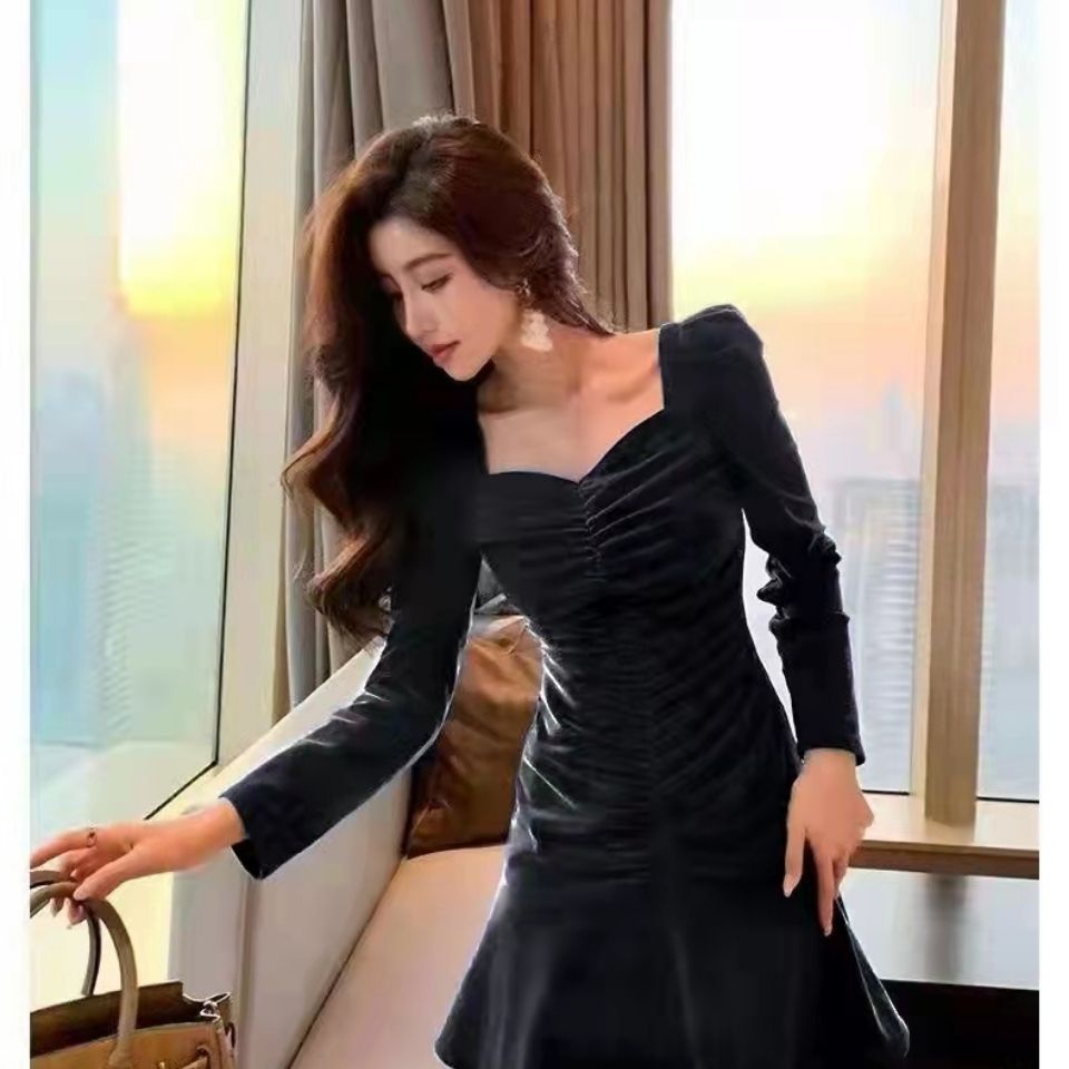 Đầm Nhung Đuôi Cá Cổ Vuông Phong Cách Retro Thời Trang Mùa Đông Mới 2022