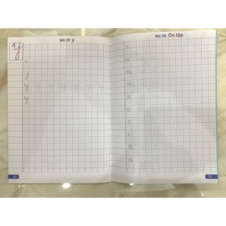 Bé tập viết chữ cái