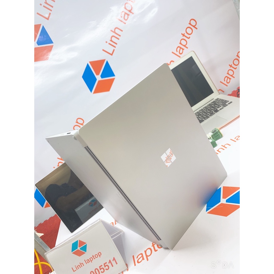 Laptop Surface Core™ i5-7200U | 8GB | SSD 256GB | Màn 13.5 2K Cảm ứng