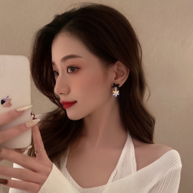 Khuyên Tai Nữ Hình Bông Tuyết / Nơ Đính Đá Zircon