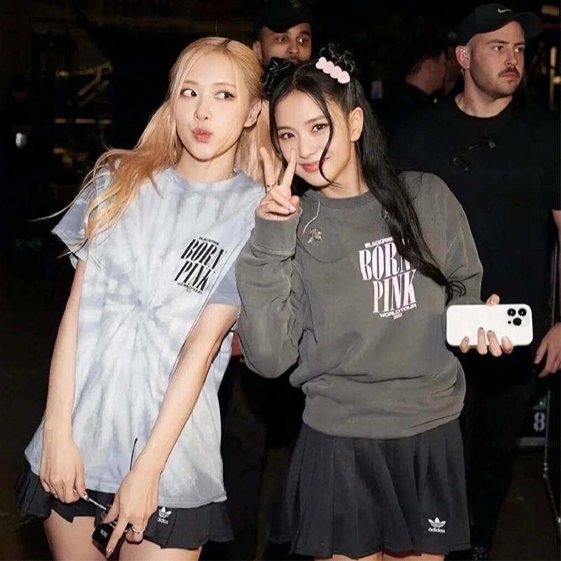 Áo Sweater Cotton Tay Dài Dáng Rộng In Chữ BLACKPINK BORN PINK World Tour LISA DALLAS Thời Trang Hàn Quốc Cho Nam Và Nữ