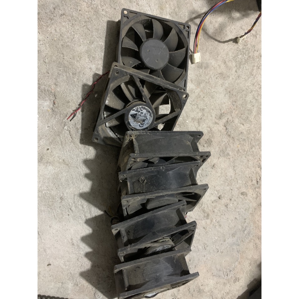 Quạt tản nhiệt 12V 0.6A - 1.6A