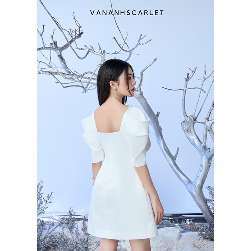 Đầm nữ VANANHSCARLET tay bồng nơ ngực V015F22