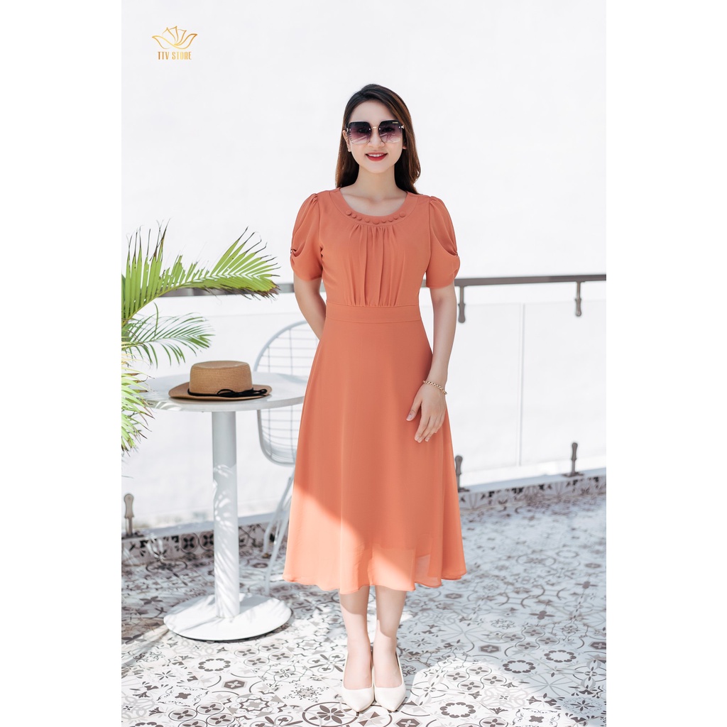 Đầm xòe trung niên TTV Store TTV1116 Cổ tròn xếp ly ngực Cam sữa đi chơi đi tiệc