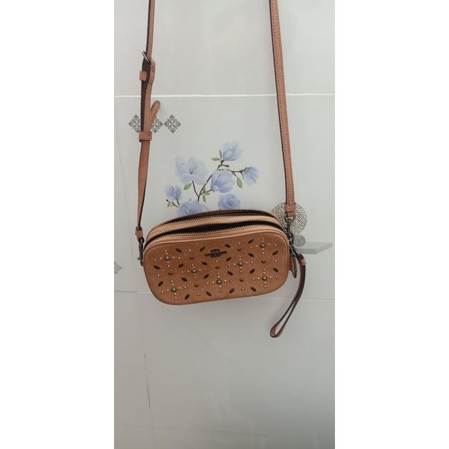 Có tag của hãng Túi xách / Bóp / Ví hàng hiệu COACH