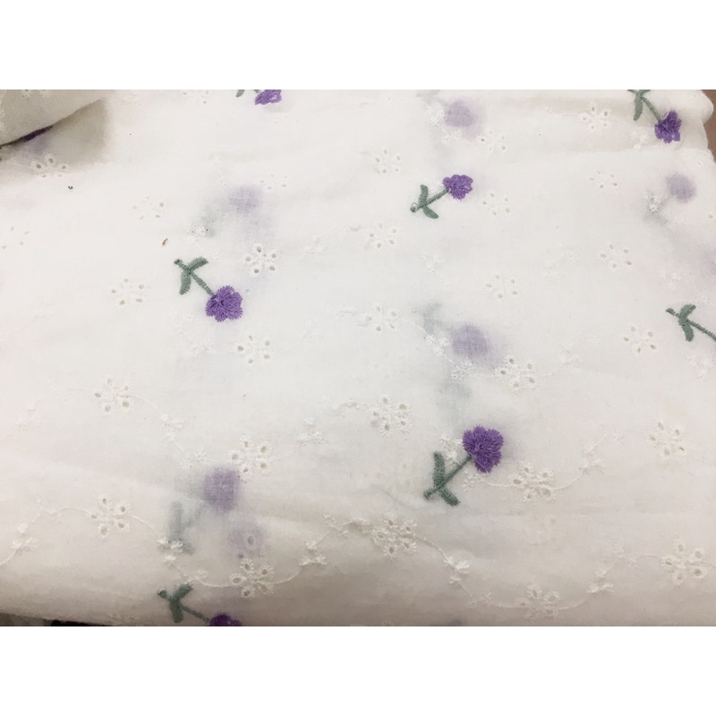 Vải Thô Thêu Hoa - Mềm Mịn