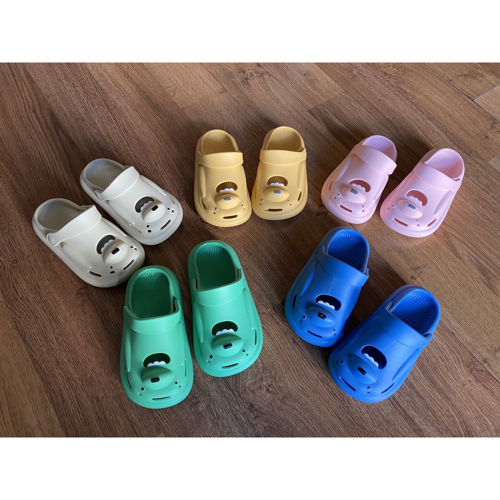 Dép sục Eva Cheerful Mario siêu nhẹ cho bé