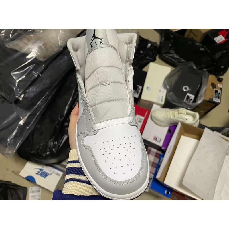 Giày AIR JORDAN 1 MID LIGHT SMOCK GREY