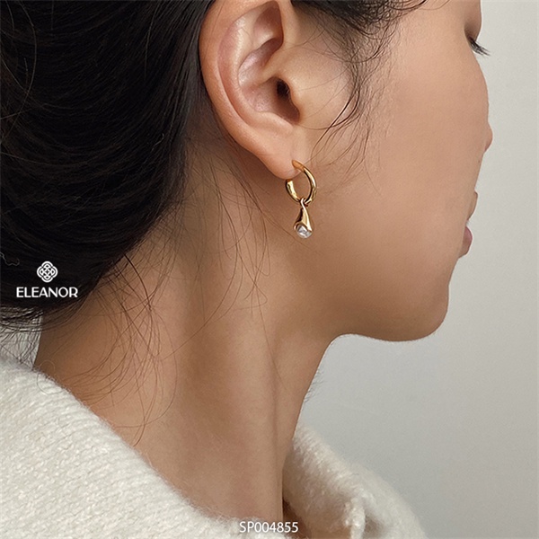 Bông tai nữ ngọc trai nhân tạo Eleanor Accessories viền chữ C phụ kiện trang sức 4855