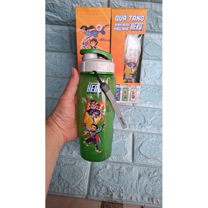 Bình nước nhựa thể thao Lock and Lock có dây 500ml Vinamilk