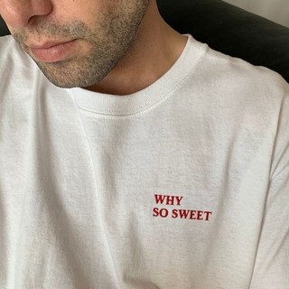 Áo thun cotton unisex thêu why so sweet