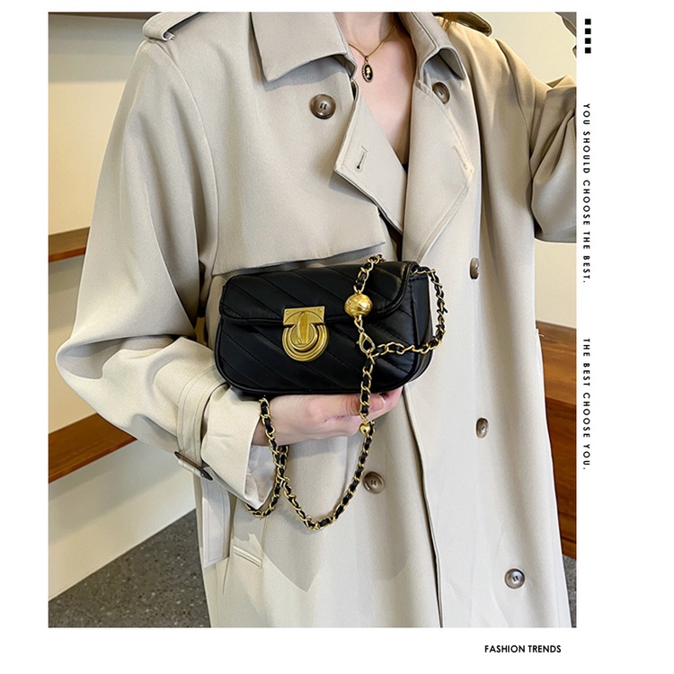 Túi đeo chéo dây chuông trần da mềm khóa đồng thời trang hàng QC