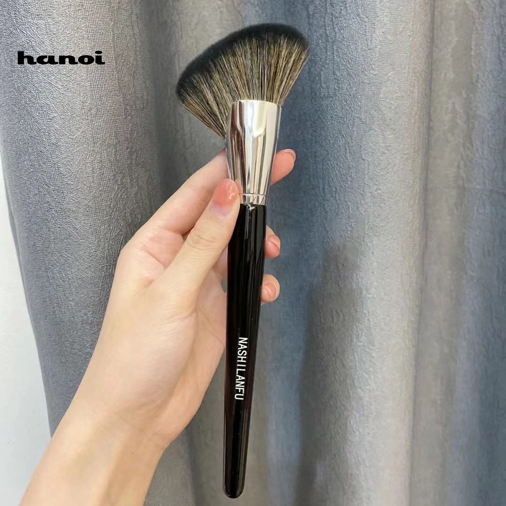 1 Cọ Điêu Khắc Tạo Khối Bắt Sáng Da Mặt Chất Liệu Sợi Tổng Hợp Mềm Mại Chuyên Nghiệp Cho Nữ