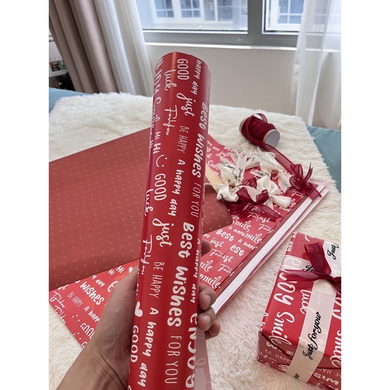 Dịch vụ gói quà kèm theo sản phẩm của shop