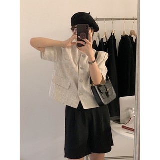 Áo Blazer ngắn tay dáng Hàn