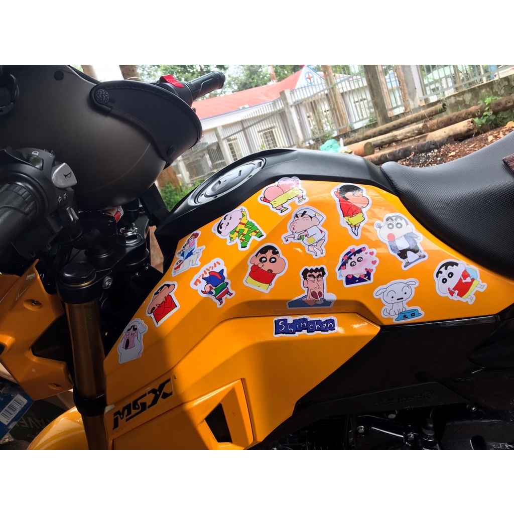 Decal Sticker "Cậu bé bút chì SHIN - CHAIN" Nhựa PVC, không thấm nước, dán nón BH, xe, laptop, phone,Vali