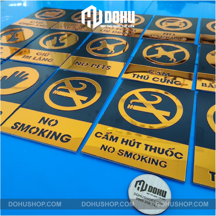 Biển cấm gương vàng KT 20x14cm, bảng báo cấm có sẵn keo dán