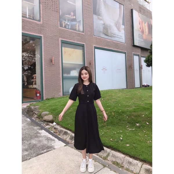 Đầm Eileen nút dài