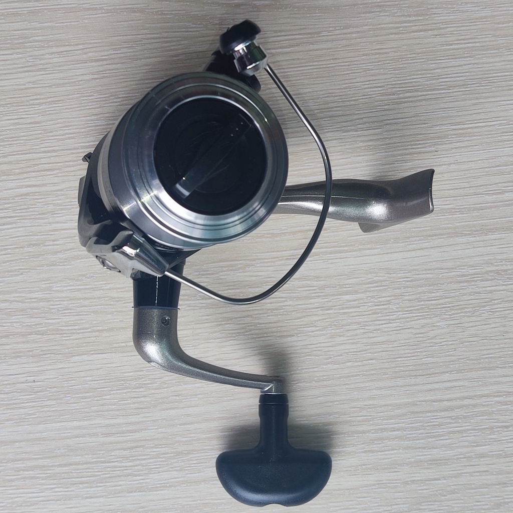 Máy câu đứng DAIWA STRIKEFORCE 2500-B