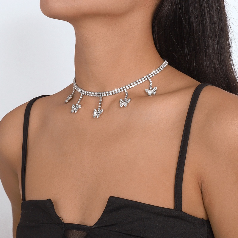Vòng Cổ Choker Màu Vàng Mặt Hình Bướm Rỗng Đính Đá Pha Lê Sang Trọng Phong Cách Punk Cho Nữ