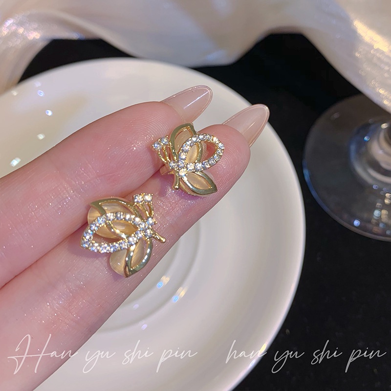 Bông Tai Hình Bướm Đính Đá Opal Thời Trang 2022