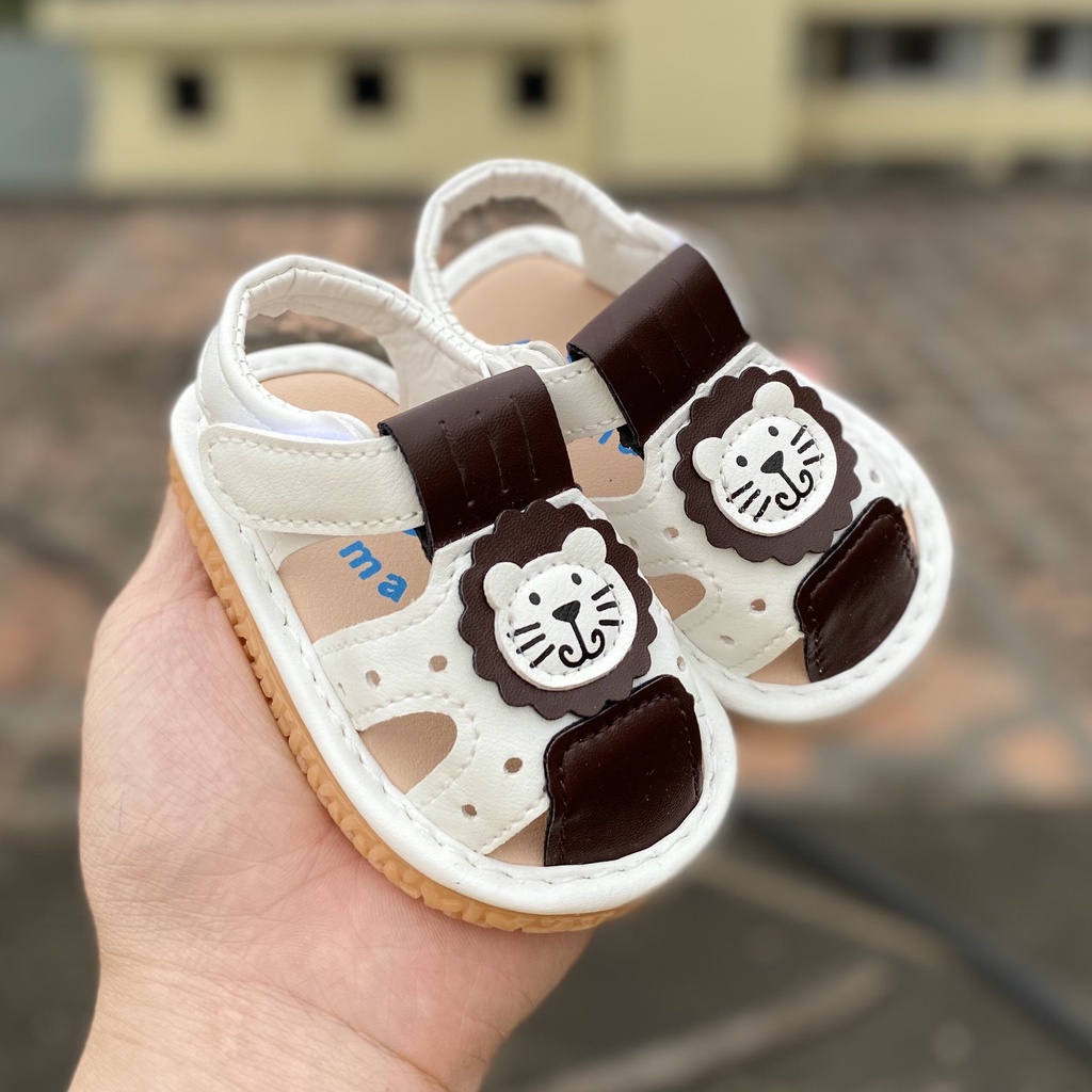Sandal Tập Đi Cho Bé WOWKIDS Chống Trơn Thoáng Khí Hình Sư Tử, Đế Mềm Phát Tiếng Kêu Full Hộp