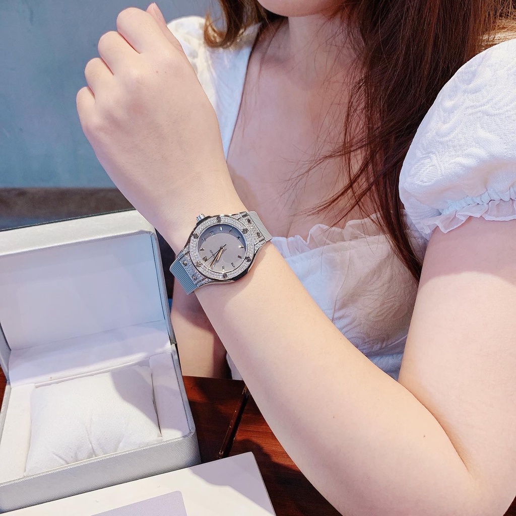 New 2022 Đồng Hồ Nữ Rivero , Size 34mm , Dây Cao Su Màu Xám