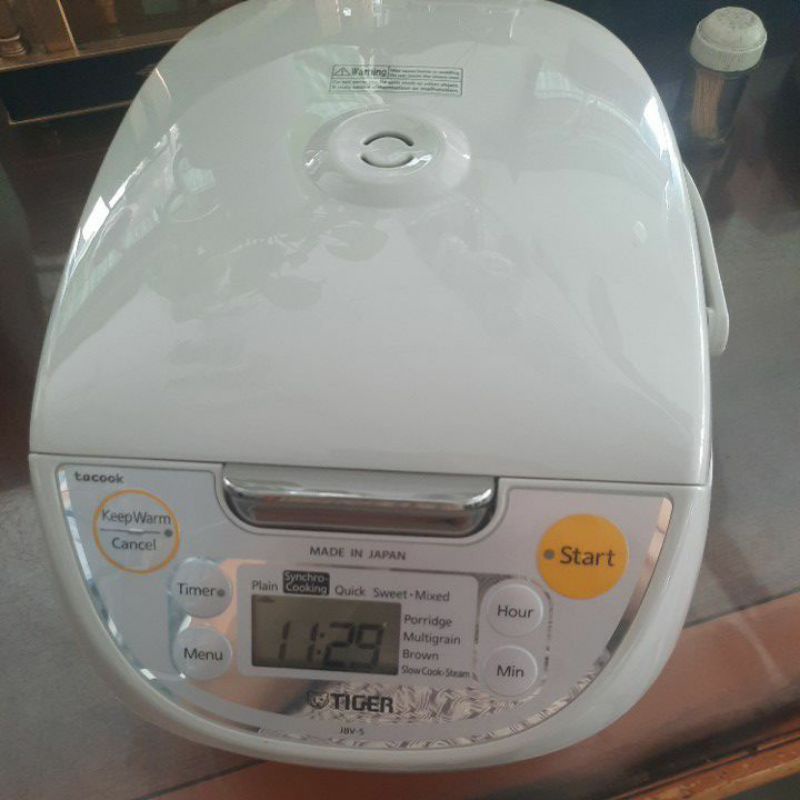 Thanh lý nồi Tiger /NO.JBV-S10V chính hãng.