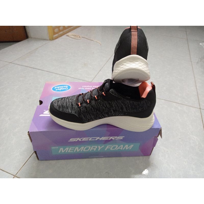 Giày skechers chính hãng