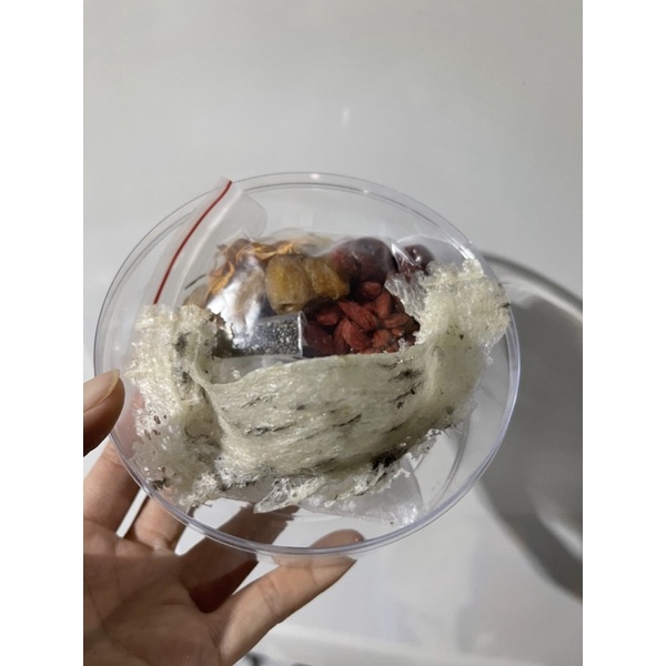 Tổ Yến Thô Nguyên Chất nhà nuôi shop tặng kèm đồ chưng đủ 5 vị và nhíp nhặt lông khi mua từ 2 tổ nhỏ hoăc 20gam yến thô